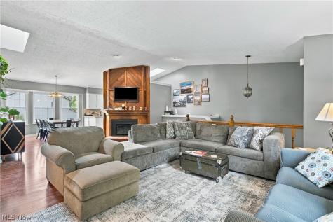 8632 Wedgewood Avenue NW North Canton OH 44720