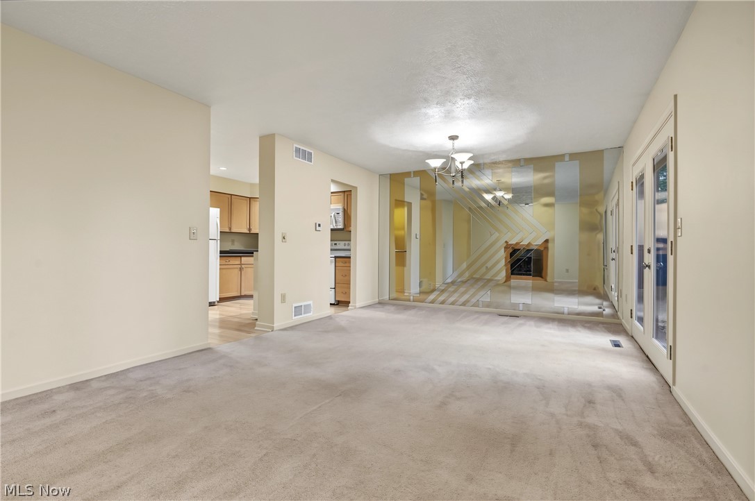 4458 Willow Creek Drive SE Howland OH 44484