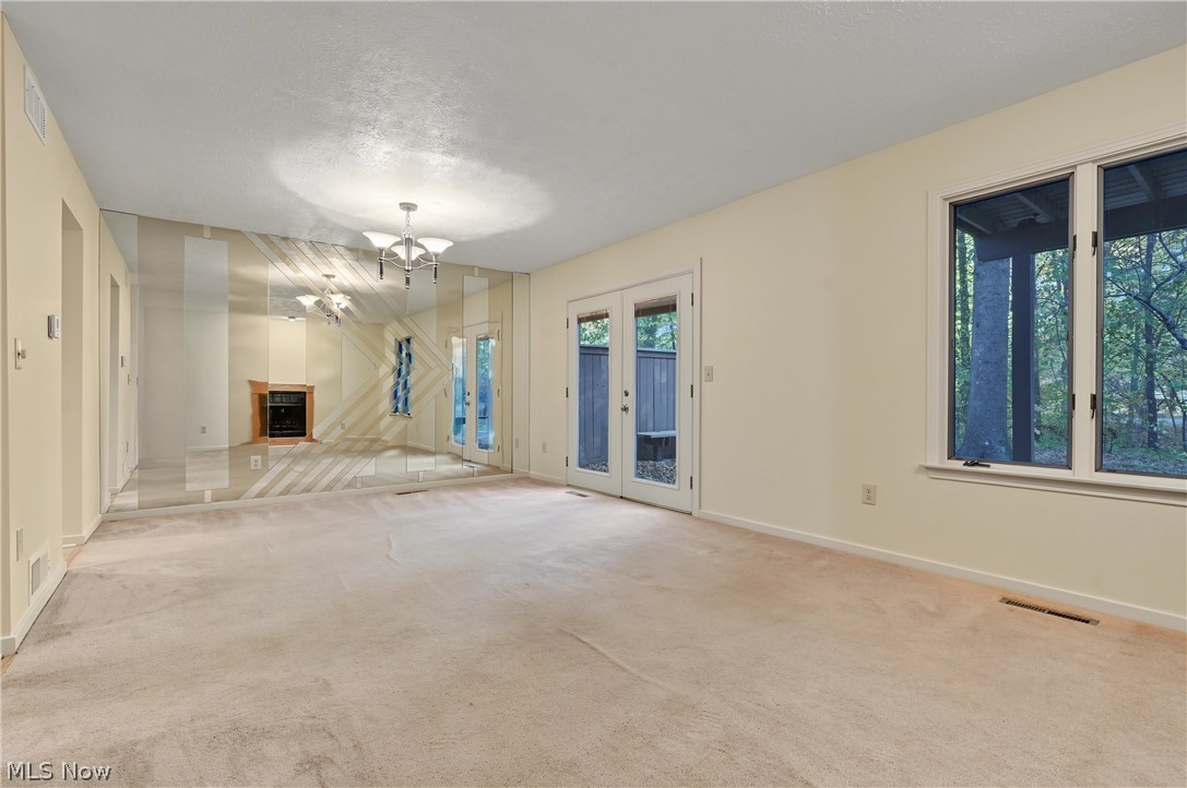 4458 Willow Creek Drive SE Howland OH 44484