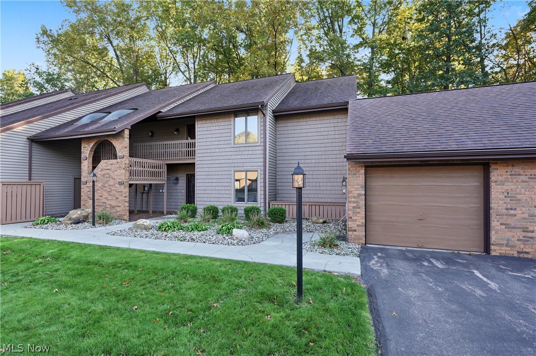 4458 Willow Creek Drive SE Howland OH 44484