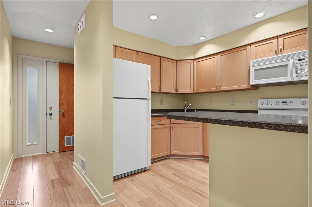 4458 Willow Creek Drive SE Howland OH 44484