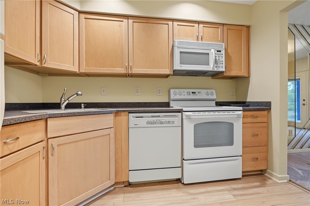 4458 Willow Creek Drive SE Howland OH 44484