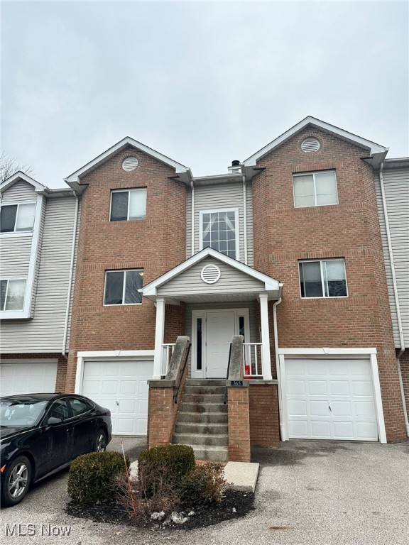 365 Village Pointe Drive Akron OH 44313