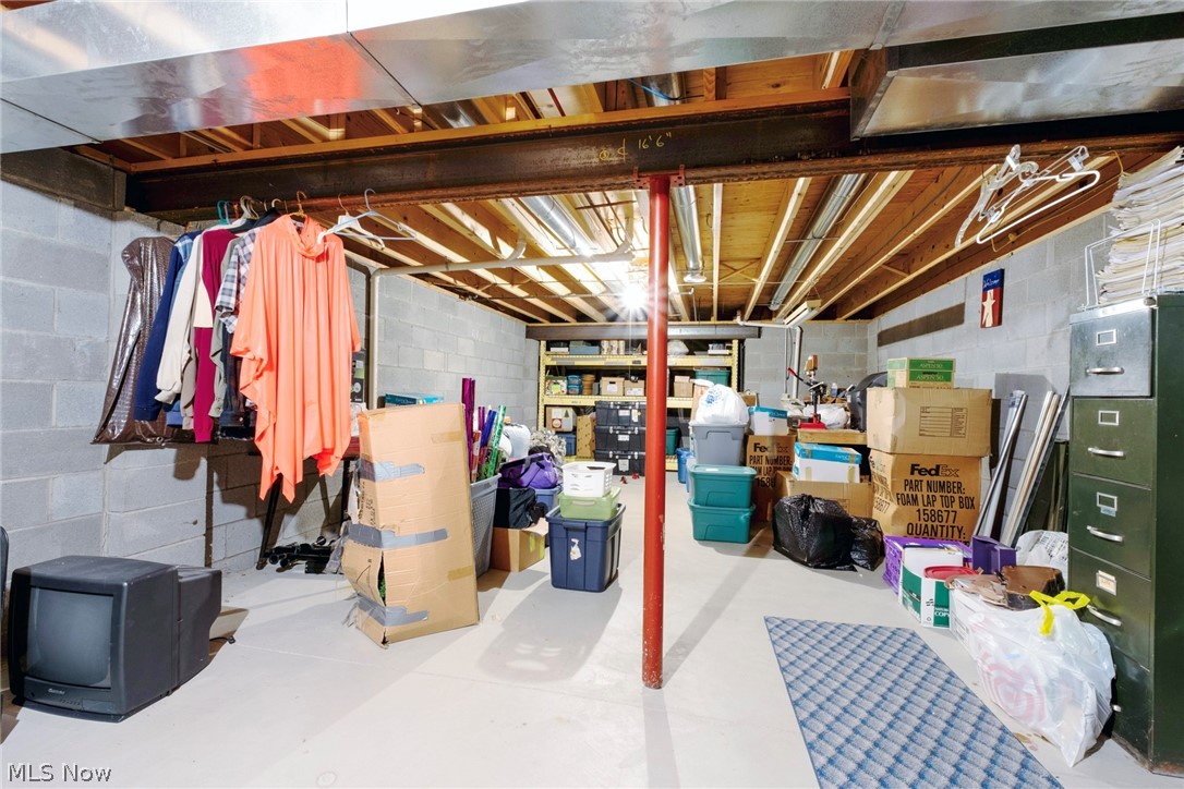 344 Myron Street Hubbard OH 44425