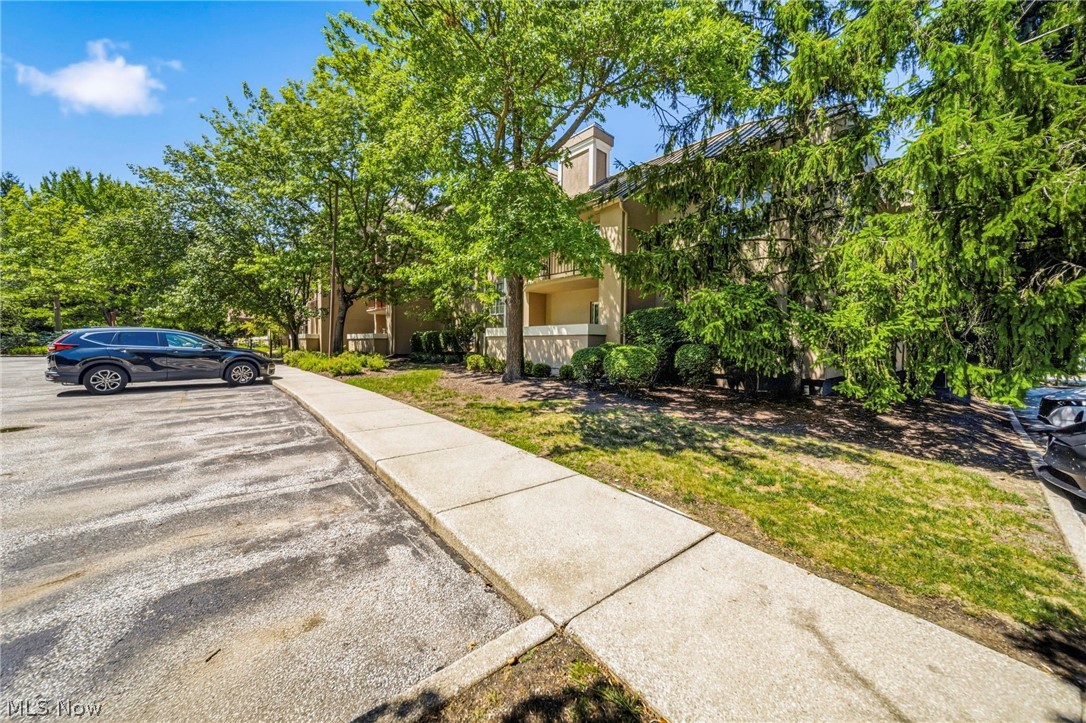 26101 Village Lane Beachwood OH 44122