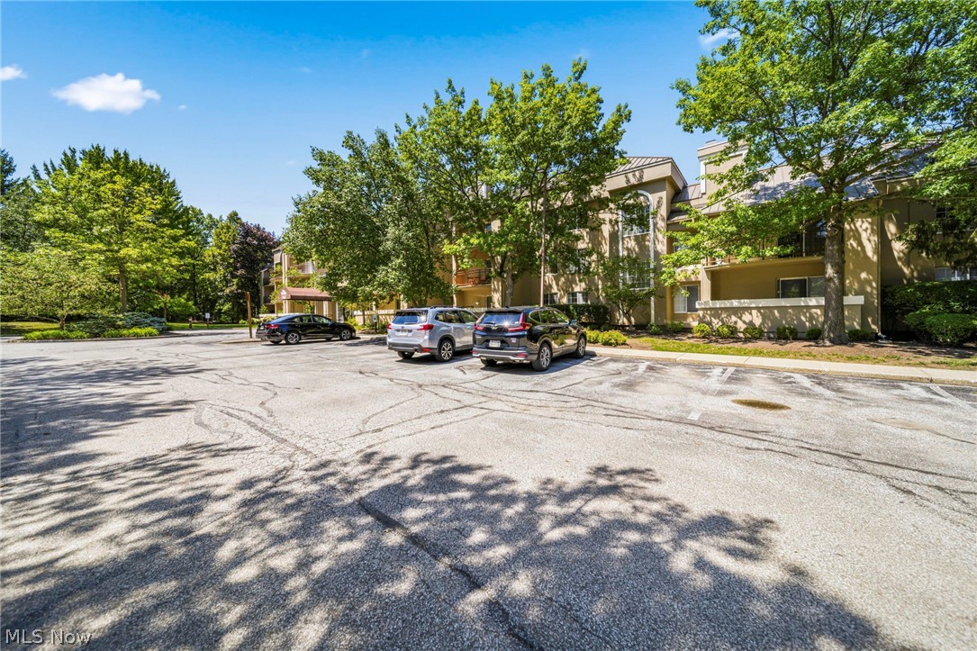 26101 Village Lane Beachwood OH 44122
