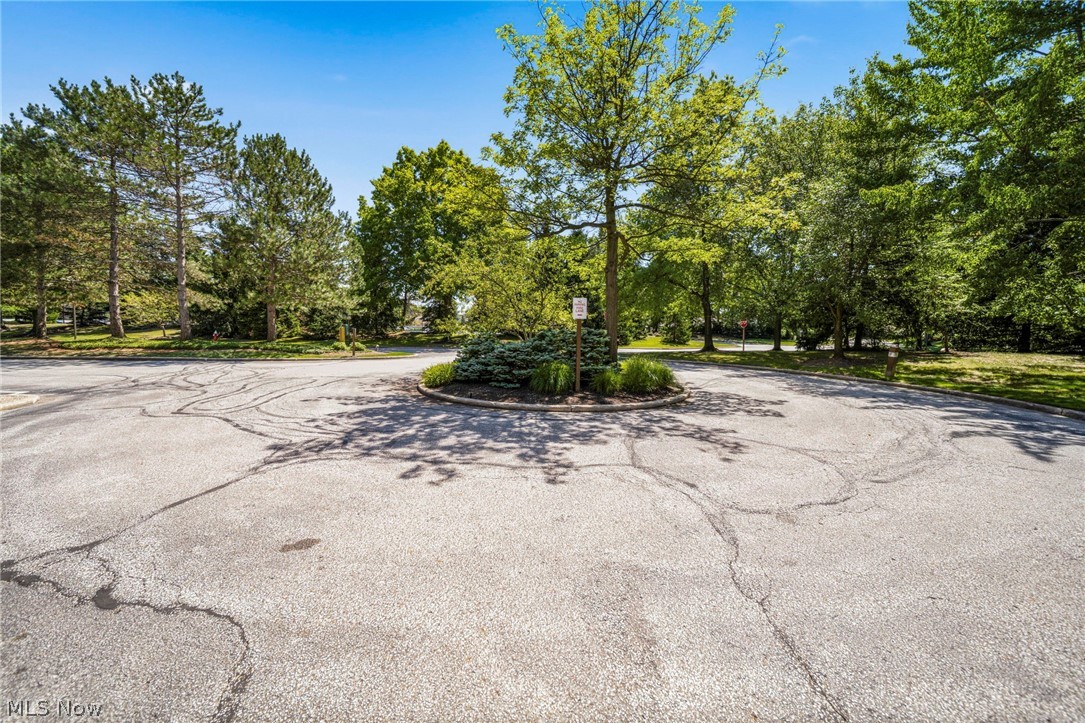 26101 Village Lane Beachwood OH 44122