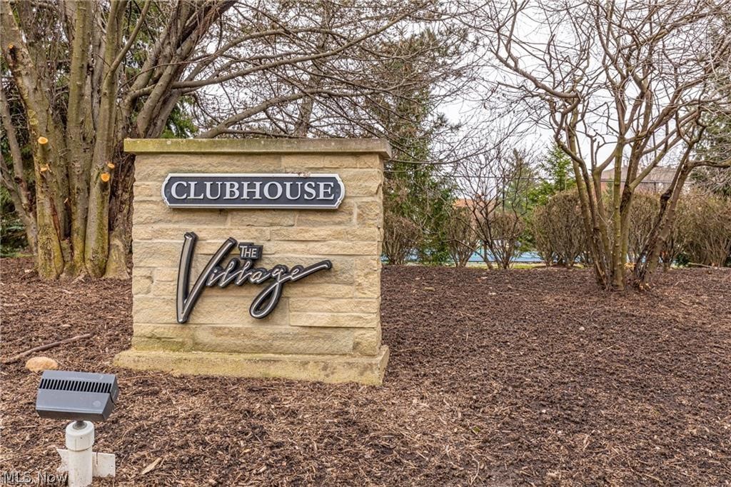 26101 Village Lane Beachwood OH 44122