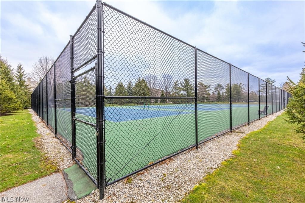 26101 Village Lane Beachwood OH 44122
