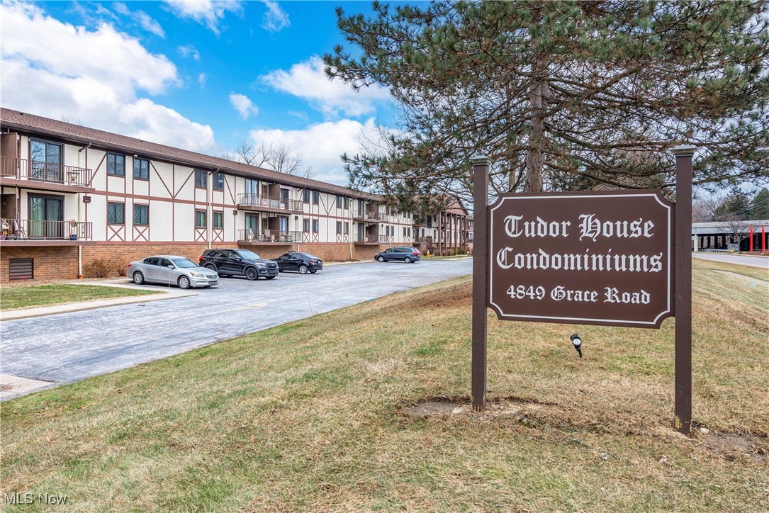 4849 Grace Road North Olmsted OH 44070