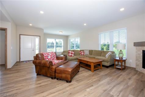 1813 Blackberry Lane Orrville OH 44667