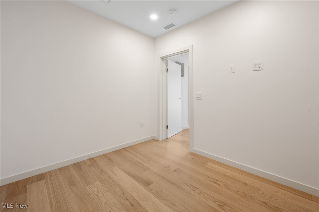 22700 Lake Rocky River OH 44116