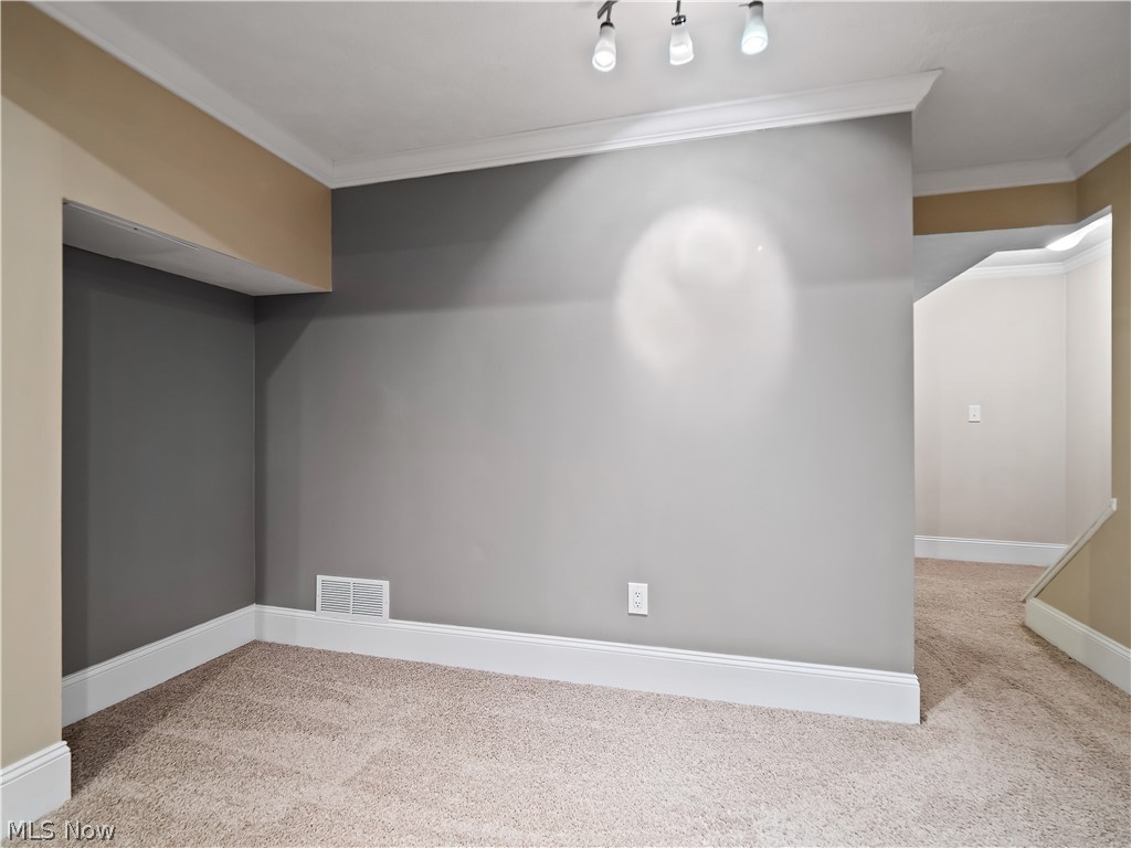 19301 Puritas Avenue Cleveland OH 44135