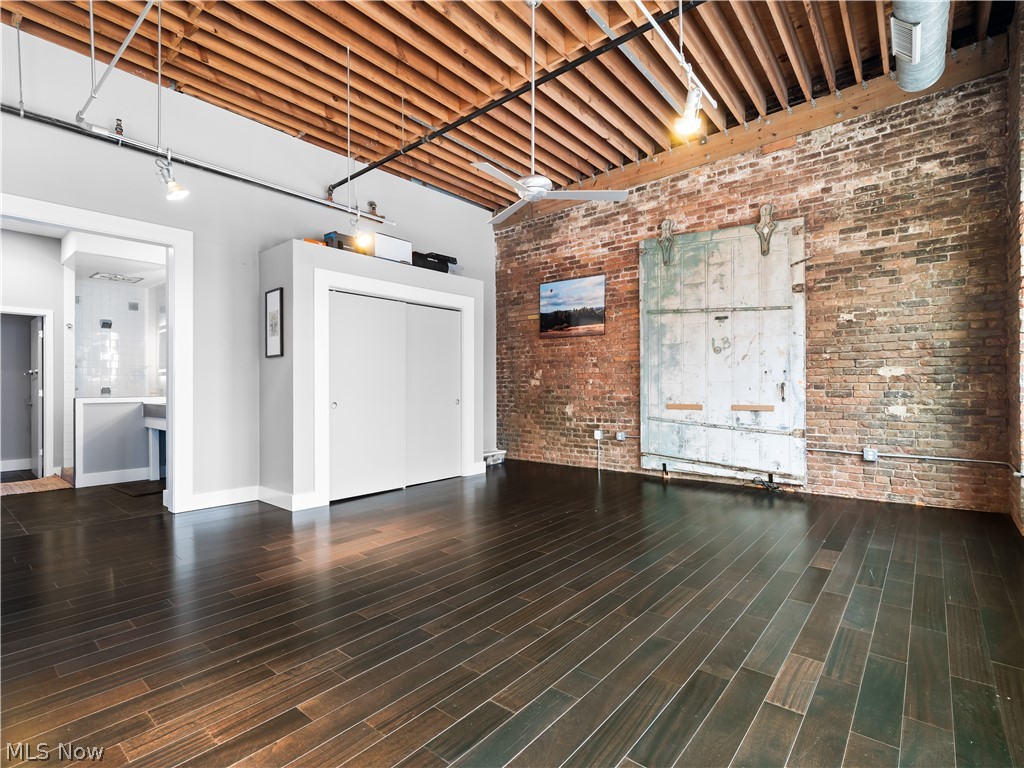 1260 W 4th Street Cleveland OH 44113