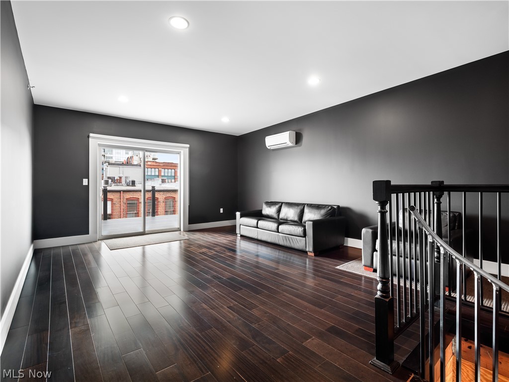 1260 W 4th Street Cleveland OH 44113