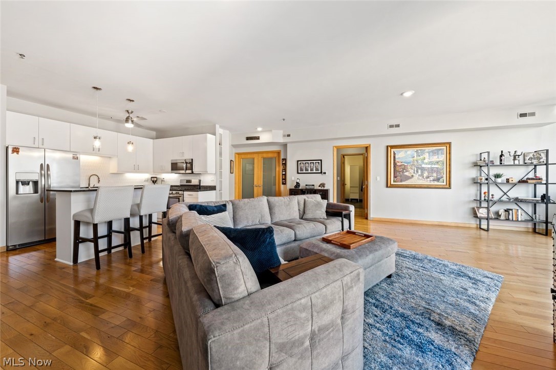 701 W Lakeside Avenue Cleveland OH 44113