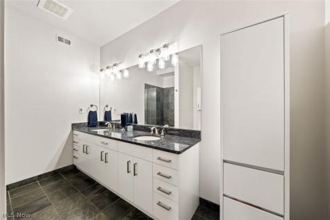 701 W Lakeside Avenue Cleveland OH 44113