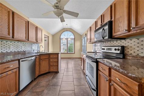19342 Bradford Court Strongsville OH 44149