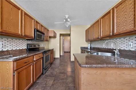 19342 Bradford Court Strongsville OH 44149