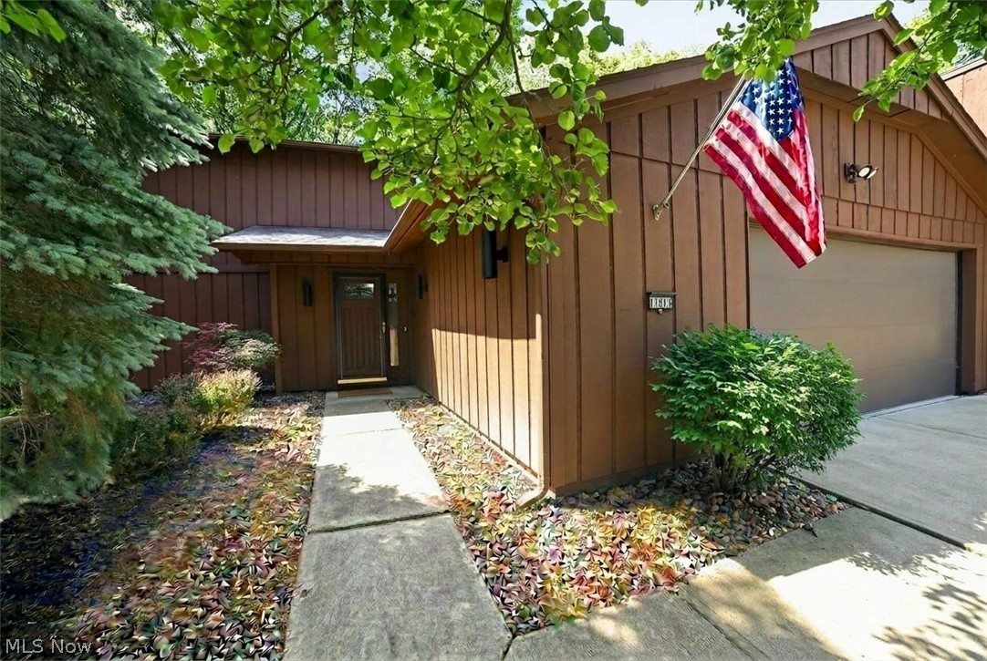 17813 Suncliff Place Strongsville OH 44136