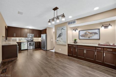 17813 Suncliff Place Strongsville OH 44136