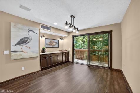 17813 Suncliff Place Strongsville OH 44136