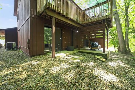 17813 Suncliff Place Strongsville OH 44136