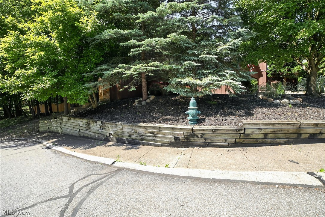 17813 Suncliff Place Strongsville OH 44136