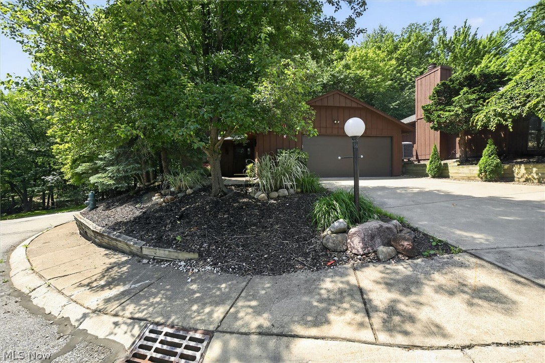 17813 Suncliff Place Strongsville OH 44136