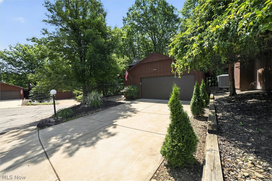 17813 Suncliff Place Strongsville OH 44136