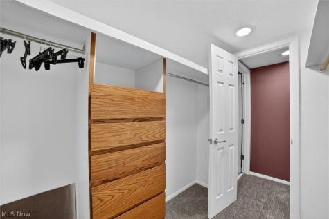 17813 Suncliff Place Strongsville OH 44136