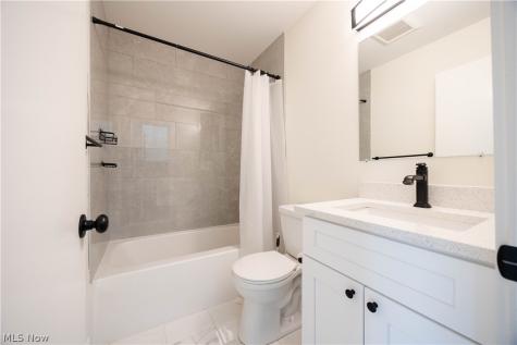 7132 Simpson Court Cleveland OH 44103