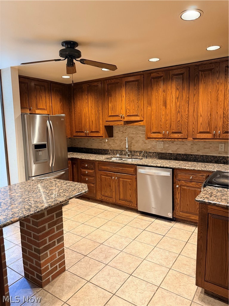 285 North Road NE Warren OH 44483