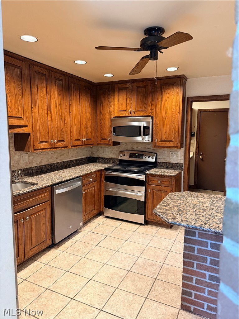 285 North Road NE Warren OH 44483