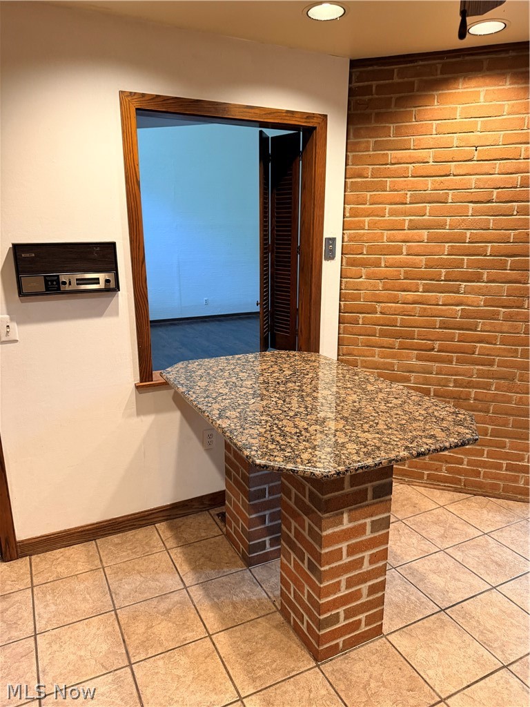 285 North Road NE Warren OH 44483