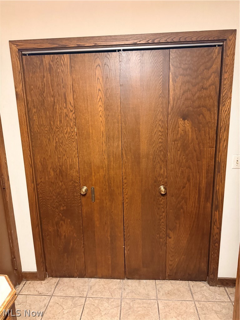 285 North Road NE Warren OH 44483