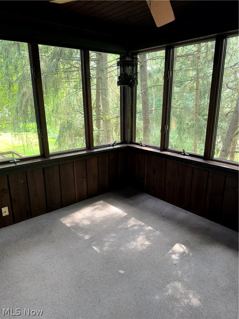 285 North Road NE Warren OH 44483