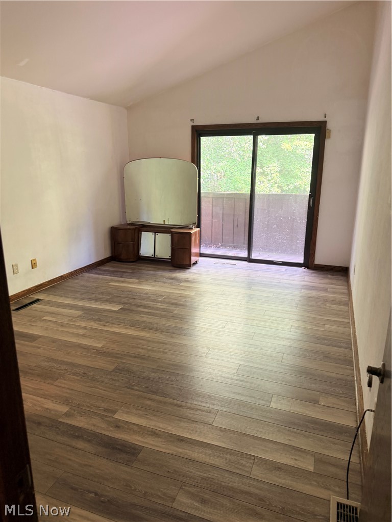 285 North Road NE Warren OH 44483