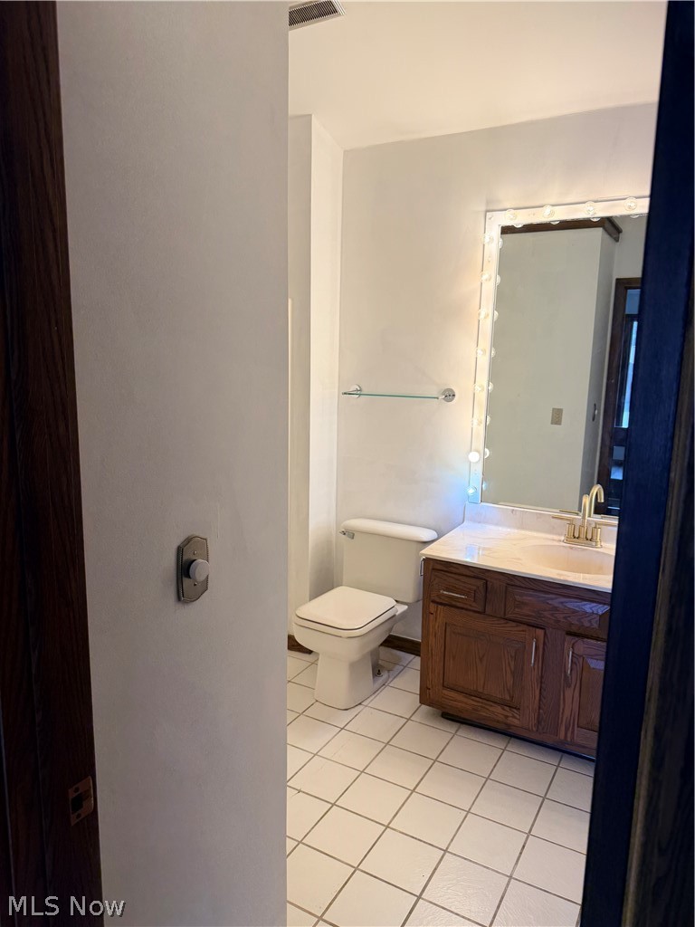 285 North Road NE Warren OH 44483