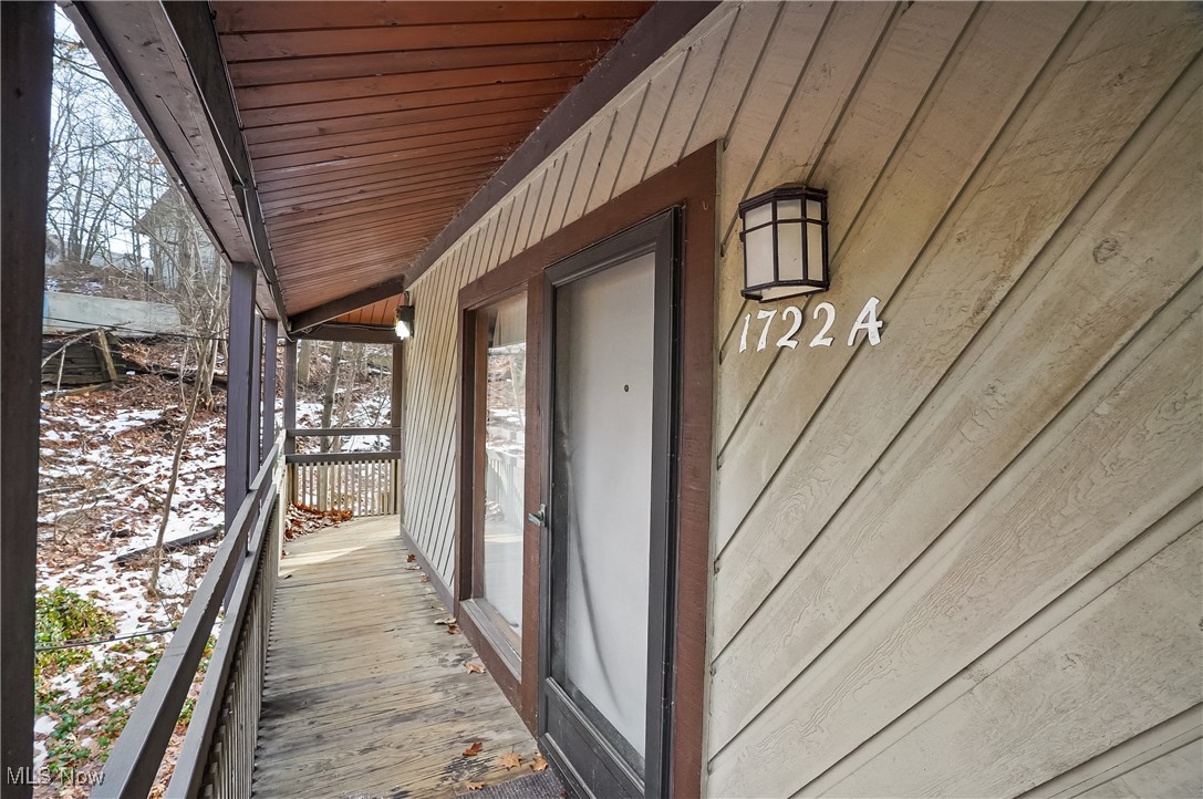 1722 Treetop Trail Akron OH 44313