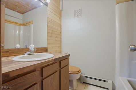 1722 Treetop Trail Akron OH 44313