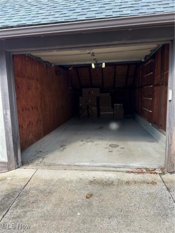 1722 Treetop Trail Akron OH 44313