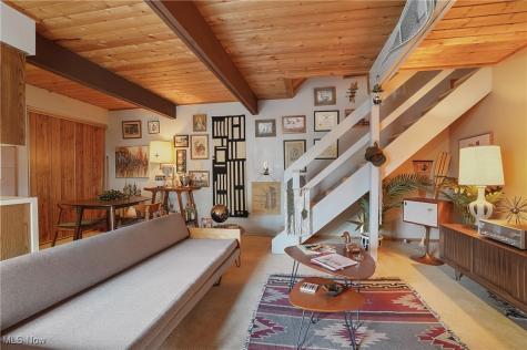 1722 Treetop Trail Akron OH 44313