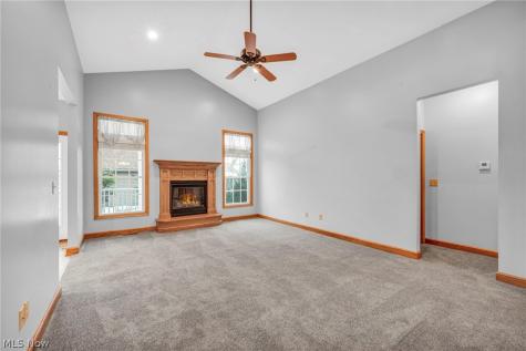 2636 Tributary Lane Akron OH 44312