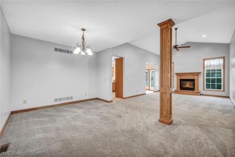 2636 Tributary Lane Akron OH 44312