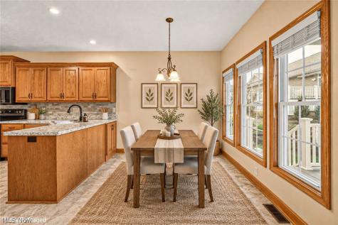 2636 Tributary Lane Akron OH 44312