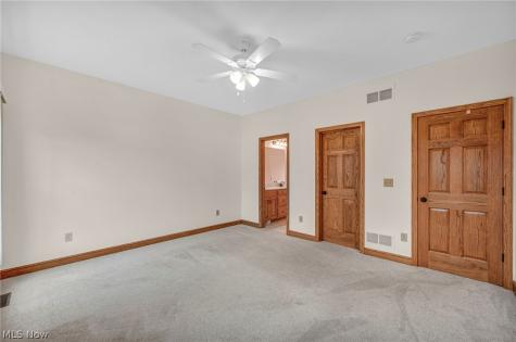 2636 Tributary Lane Akron OH 44312