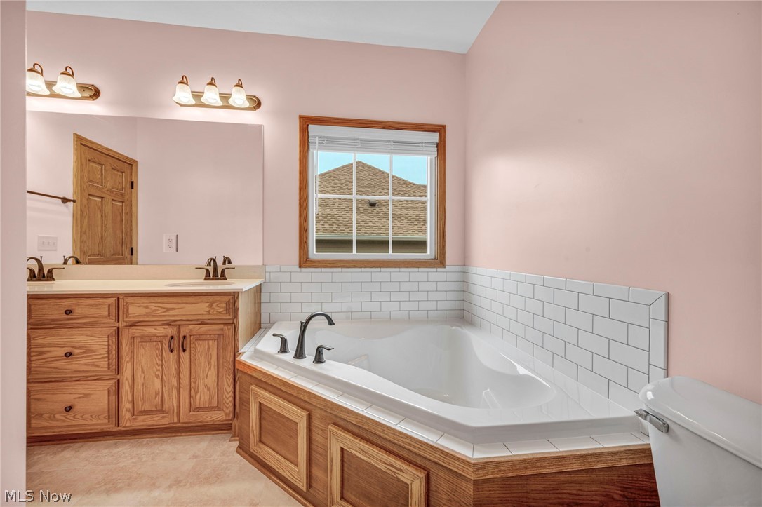 2636 Tributary Lane Akron OH 44312