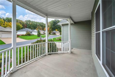 2636 Tributary Lane Akron OH 44312