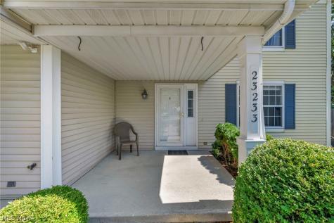 23233 Grist Mill Court Olmsted Falls OH 44138